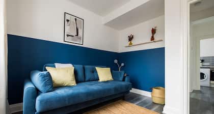 2 Bedroom Apartment - Shepherd's Bush