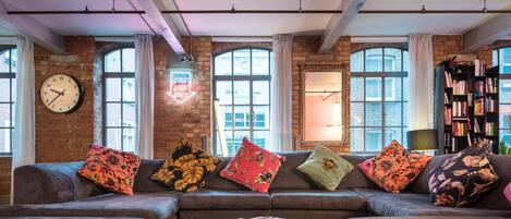 Fernseher, Arbeitsbereiche