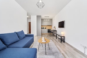 Apartment, 1 Bedroom, Balcony | Living room