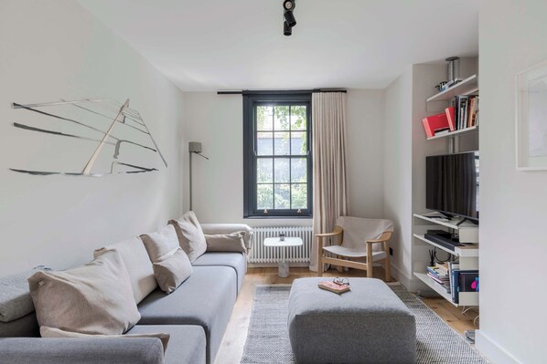 Islington Townhouse beautifully maintained black barn - Stylish IslingtonTownhouse with Terrace & Garden (Greater London)