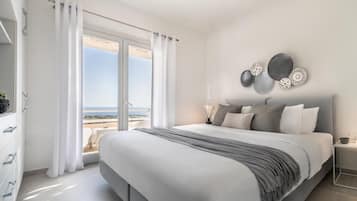 Executive Apartment | 1 bedroom, in-room safe, individually furnished, laptop workspace