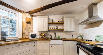 Spacious & Homely Georgian Town House Central Bath