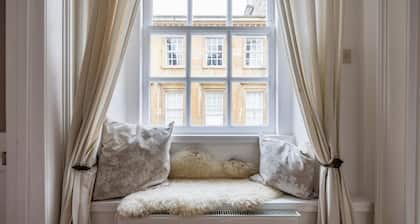 Spacious & Homely Georgian Town House Central Bath