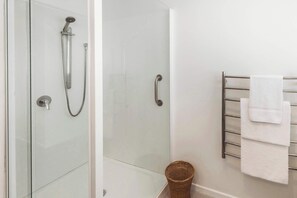 Shower, towels