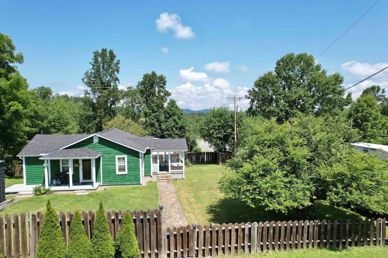 THE GREEN HOUSE - New River Gorge National Park