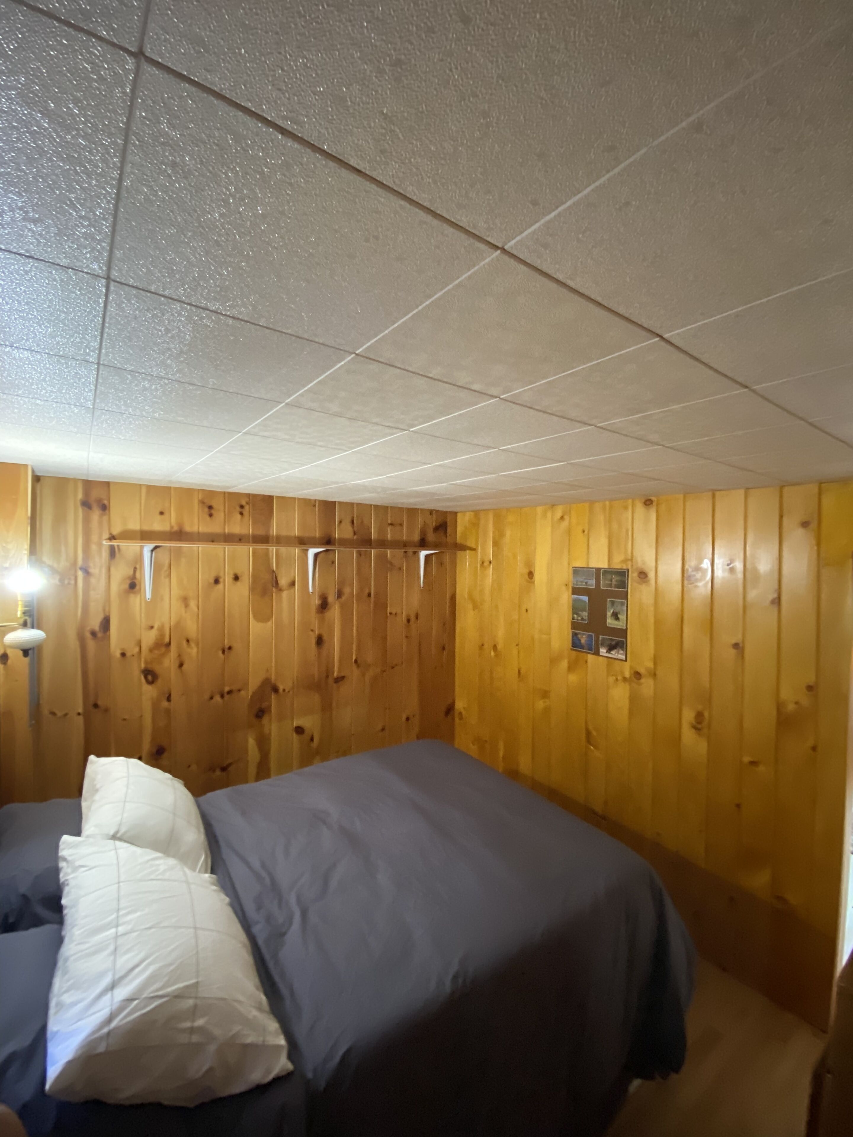 2 室のベッドルーム、WiFi (無料)、ベッドシーツ