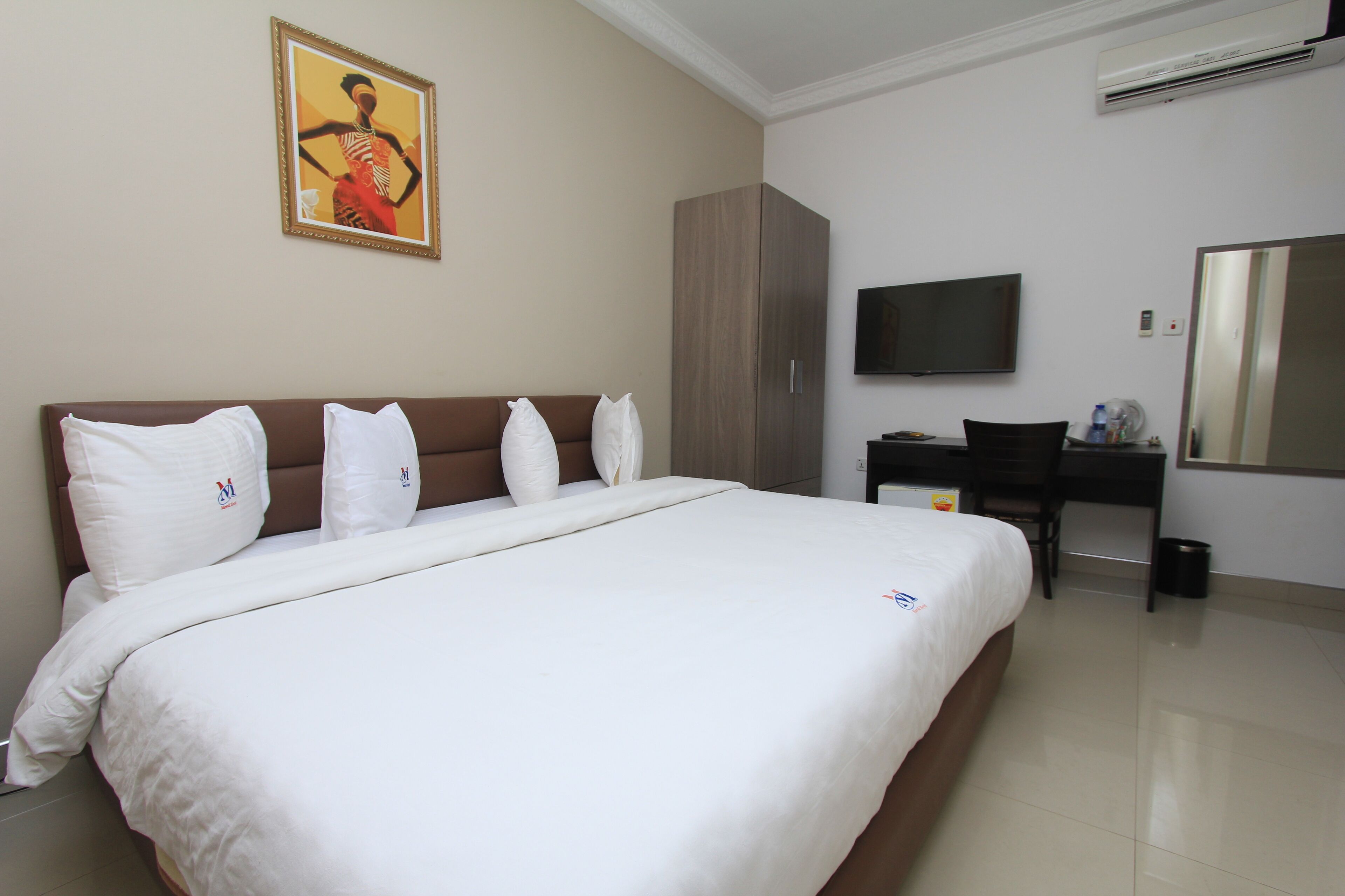 Standard Room | Select Comfort beds, in-room safe, individually furnished, desk