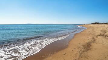 Beach nearby, sun-loungers