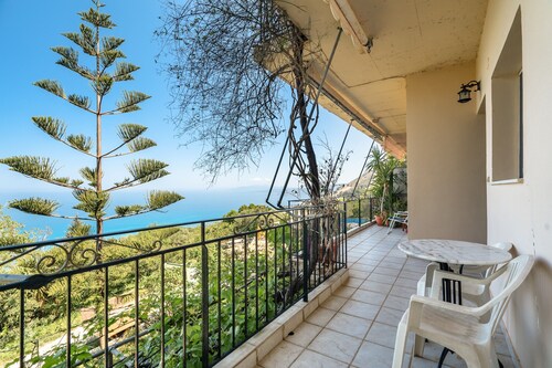 Ferienwohnung 'Vangelis Studio 1' mit Meerblick, Terrasse und WLAN