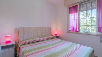 3 chambres, fer et planche à repasser, Wi-Fi gratuit