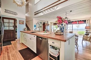 Microwave, dishwasher, toaster, cookware/dishes/utensils