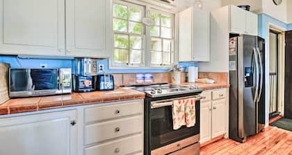 Walk to Beach: Paniolo Hale Townhome w/ Ocean View