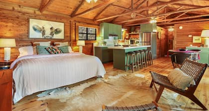 Lajitas at The Bend | Secluded Cabin perfect for Nature Enthusiasts!
