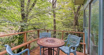 Deck, Fire Pit + Home Gym: Quiet Bakersville Gem