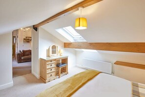 1 bedroom, iron/ironing board, free WiFi, bed sheets - Host & Stay | The Hayloft (Ilkley)