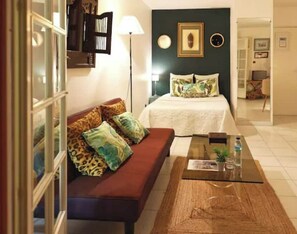 1 slaapkamer, een strijkplank/strijkijzer, gratis wifi, beddengoed