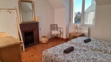 4 Schlafzimmer, Schreibtisch, Bügeleisen/Bügelbrett, kostenloses WLAN