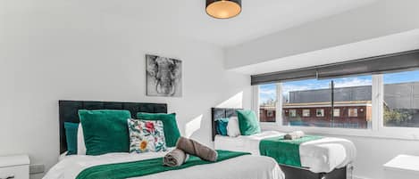 3 chambres, fer et planche Ă repasser, Internet gratuit, draps fournis