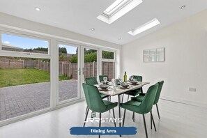 Dining - Tipton - 3 Bedroom House, Garden, With Parking, Sleeps 7 - JRR Stays  (West Midlands)