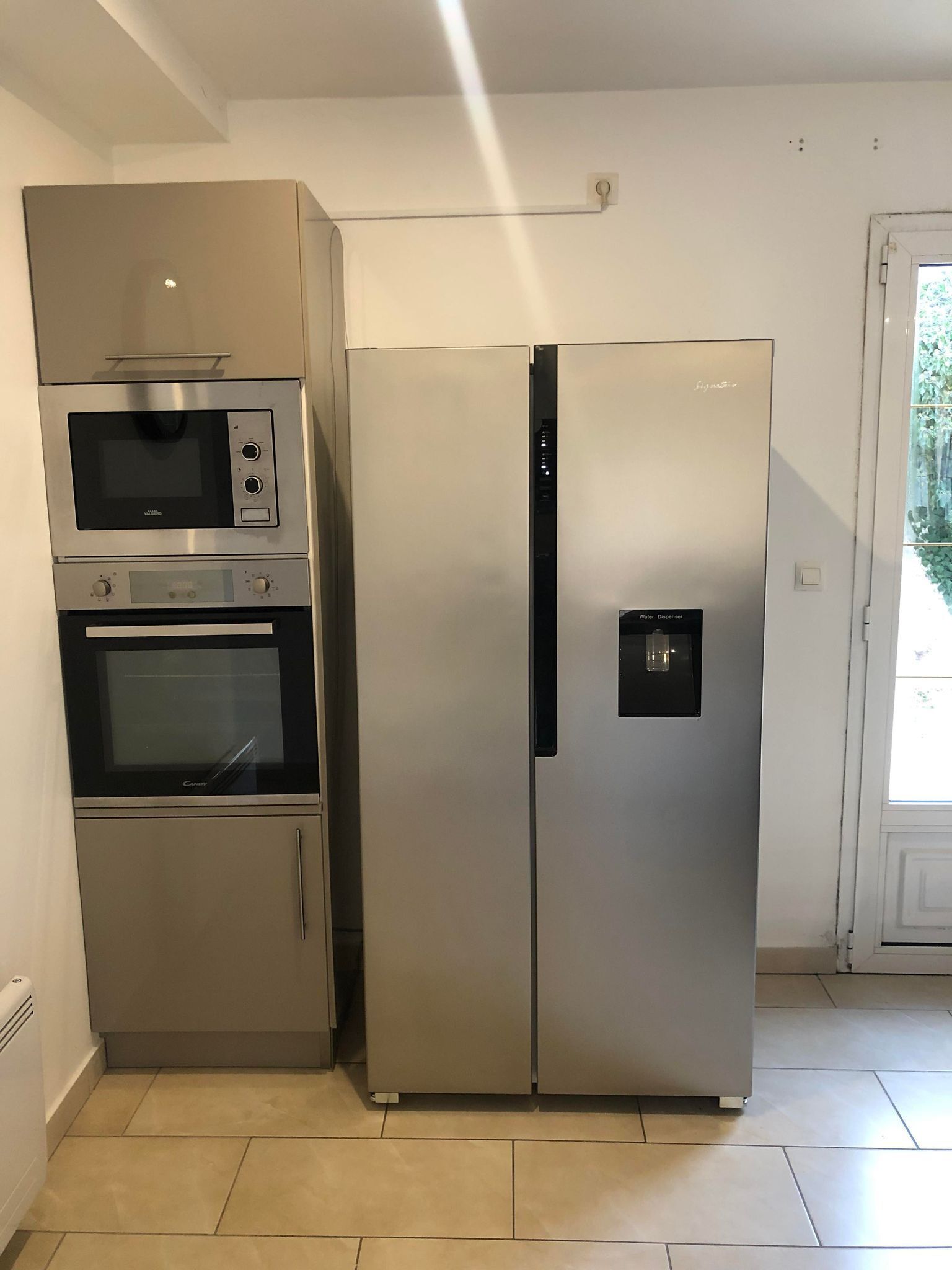 Large apartment sleeping 7 in a recent pavilion