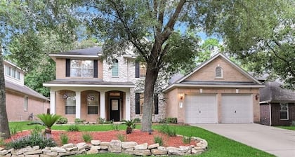 5BD/2.5BA HAWAIIAN OASIS IN THE WOODLANDS - ALOHA!