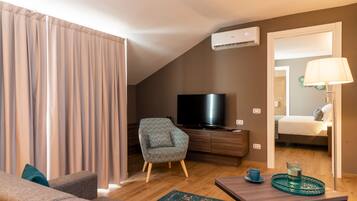 42-Zoll-Smart-TV mit Digitalempfang, Fernseher, Kamin