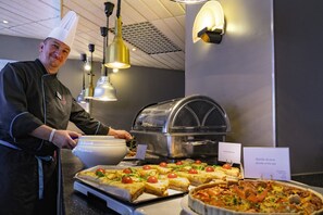 Buffet - Belambra Hotel Les 2 Alpes « L’Orée des Pistes » - B&B (Les Deux Alpes)