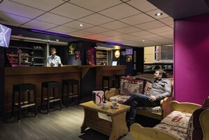 Bar (en la propiedad)