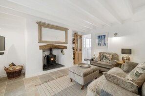 Smart TV, fireplace, stereo - Perfect for a Cornish getaway, Jade cottage is a charming cosy cottage. (St Agnes)