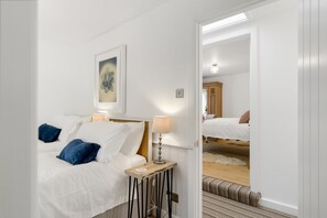 2 bedrooms, iron/ironing board, WiFi, bed sheets - Perfect for a Cornish getaway, Jade cottage is a charming cosy cottage. (St Agnes)