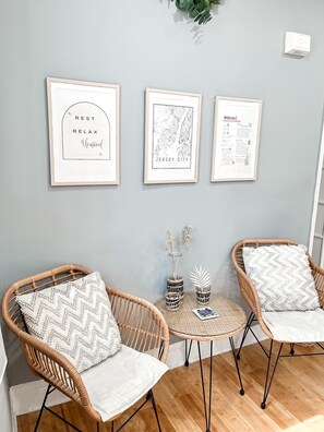 Interior - Cozy JC Oasis | Mins to NYC | Private Backyard | Fireplace | Grill | Firepit (Jersey City)