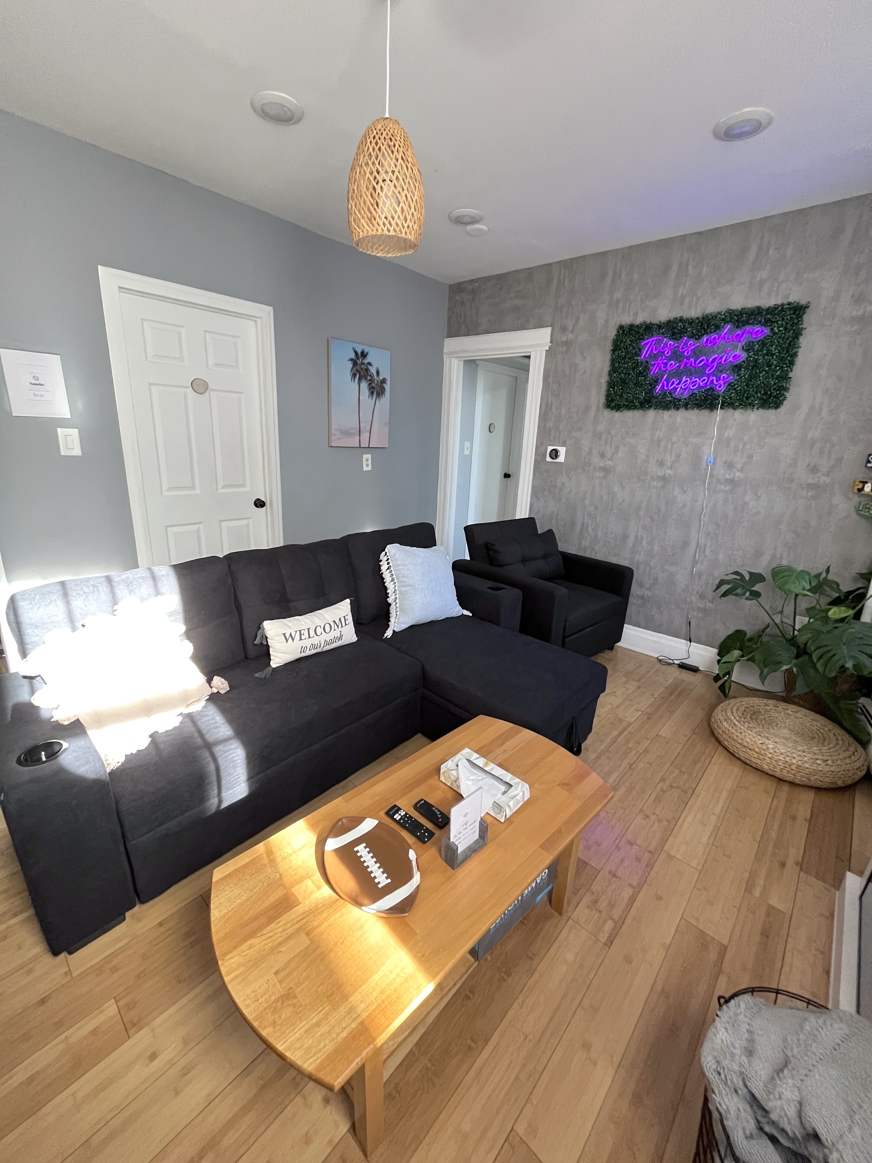 Cozy JC Oasis | Mins to NYC | Private Backyard | Fireplace | Grill | Firepit