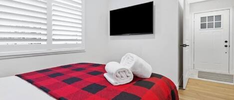 3 bedrooms, free WiFi, bed sheets