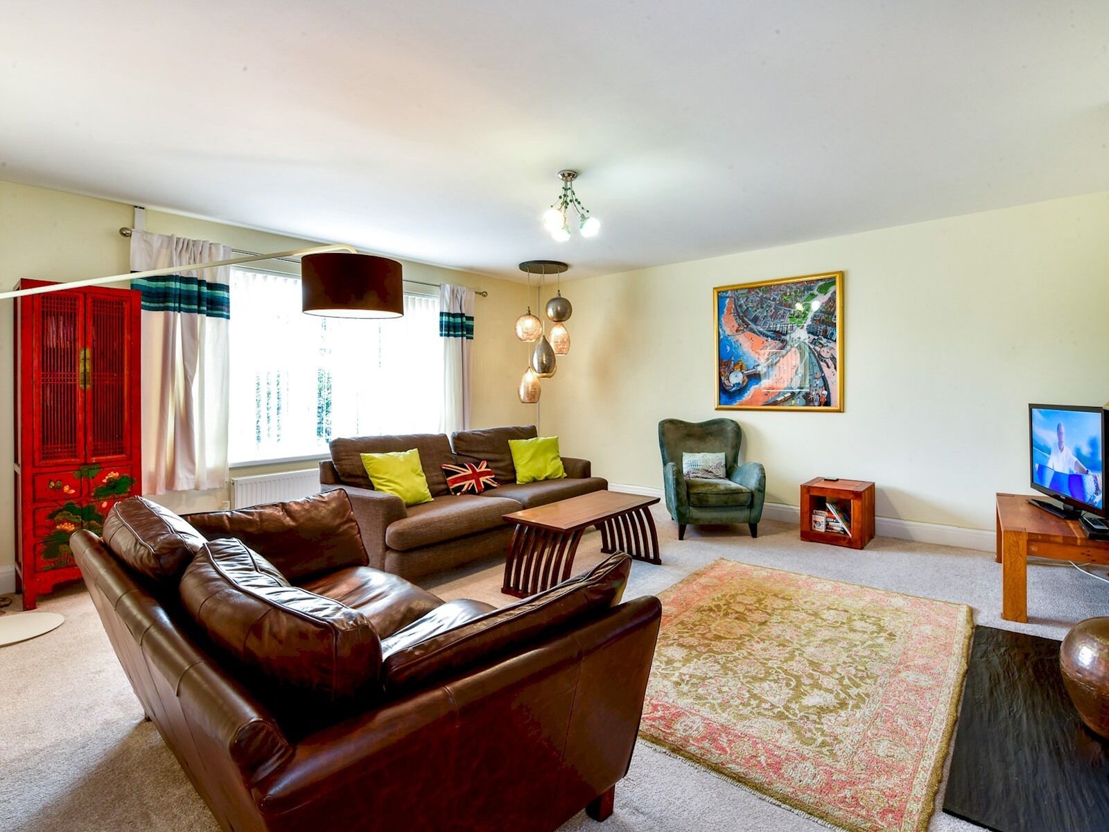 Pass the Keys | Spacious 4 Bedroom home with Parking  Garden