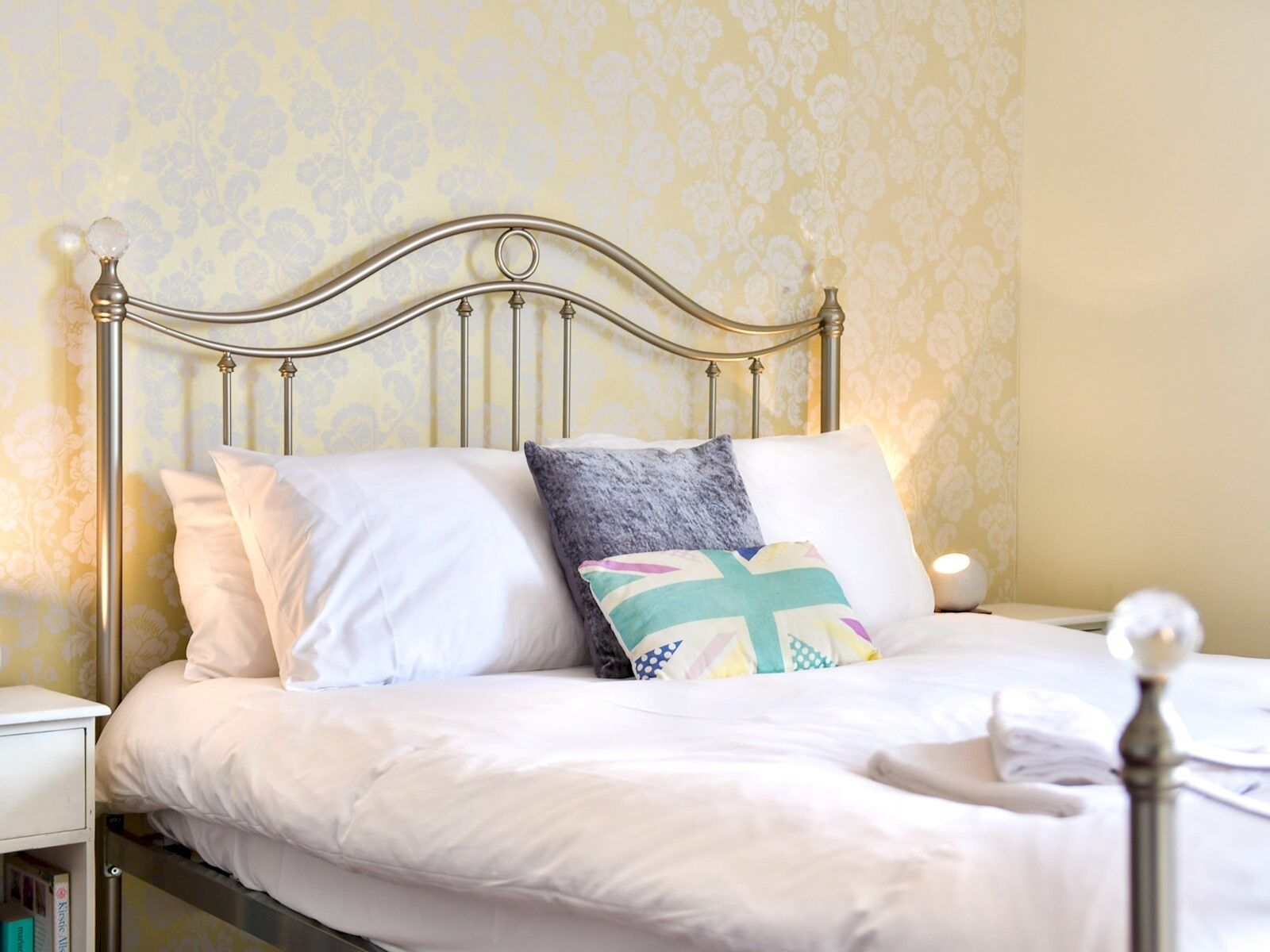 4 dormitorios, tabla de planchar con plancha, wifi gratis y ropa de cama