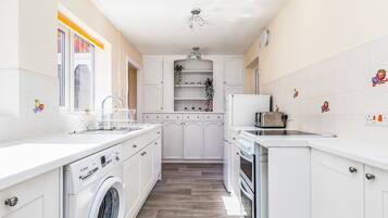 Fridge, oven, toaster, highchair