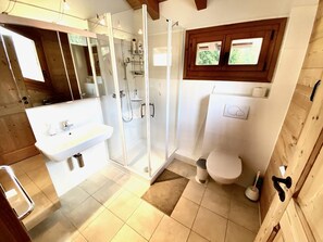 Douche, serviettes fournies