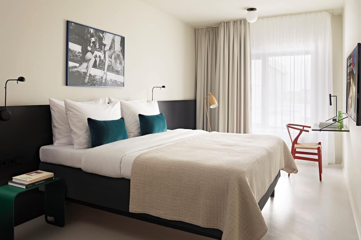 Premium bedding, individually decorated, desk, laptop workspace