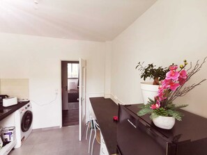 Interior - Spacious apartment near RER C station (Étampes)