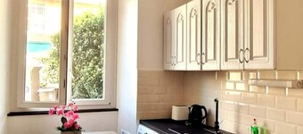 Spacious apartment near RER C station