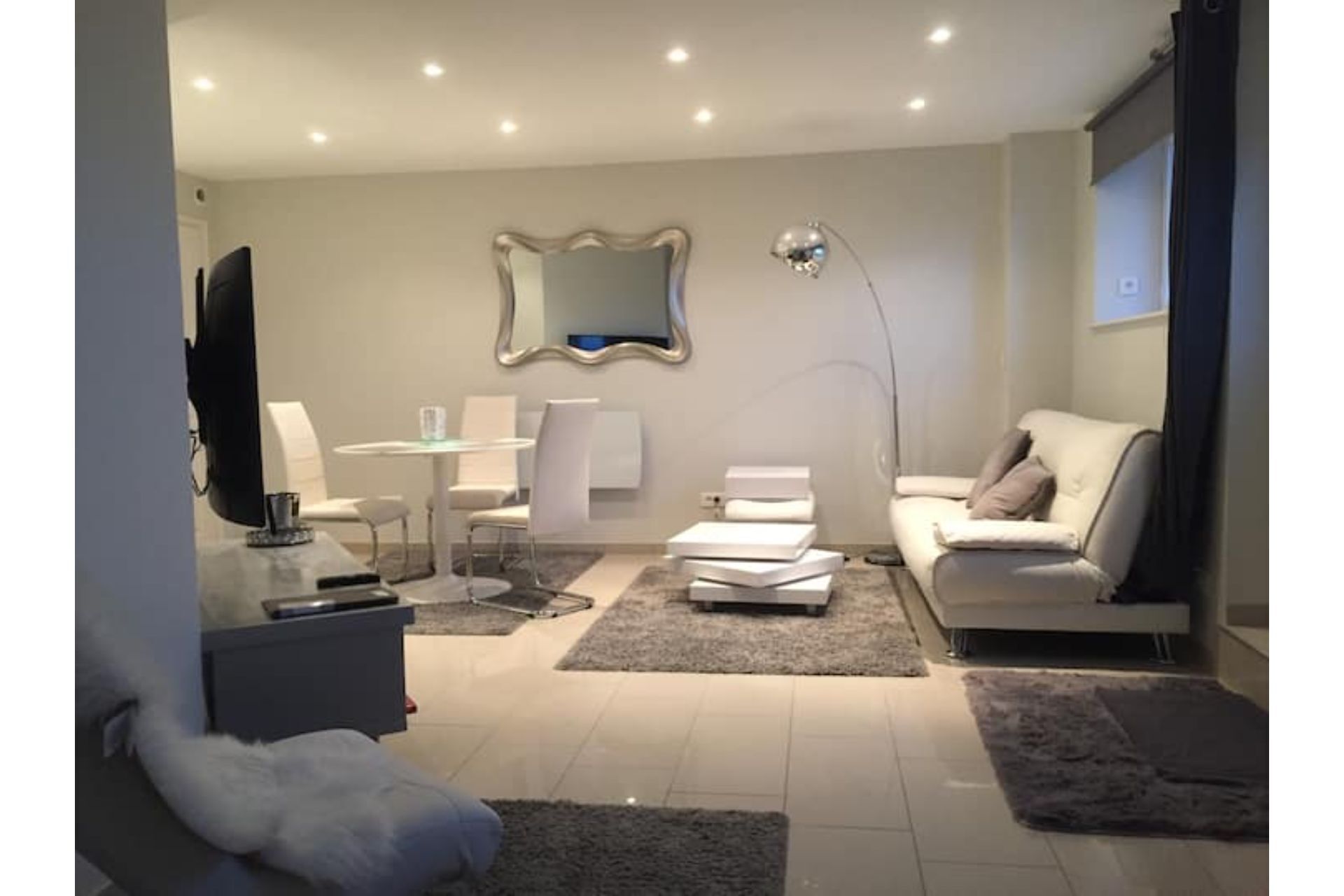 Villa ROYAL - Apartment with private entrance