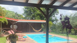 Outdoor pool - come and relax at CASA FALL, 8 minutes from the DIDIER waterfalls, by the pool (Schoelcher)