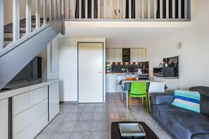 TV, stereo - La Maisonnette des Berges (Béziers)