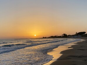 Una spiaggia nelle vicinanze