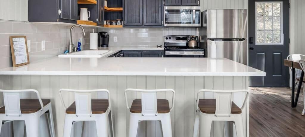 冰箱、微波炉、烤箱、炉灶