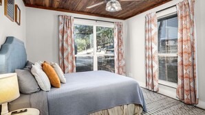 Room - Pet-Friendly Cabin | Scenic River Views | Sleeps 5 (Kyle)