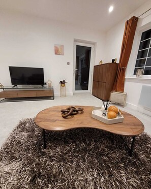 Doppelzimmer | Wohnbereich | Fernseher
