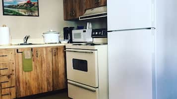 Economy Double Room | Private kitchen