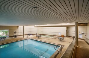 Piscina coperta, piscina all'aperto