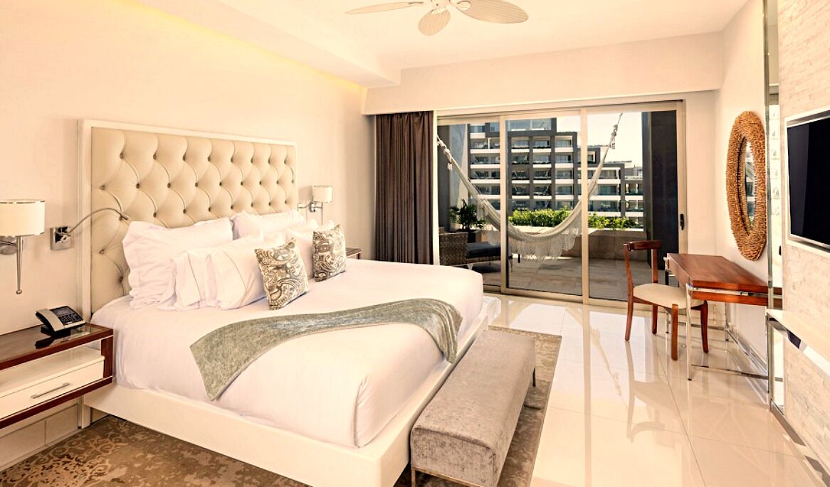 2 Bedroom Beachfront Condo on 5 Diamond Resort